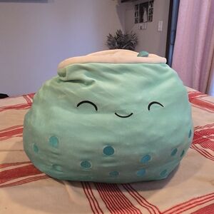 Jakarria 16" Bova tea squad squishmallo